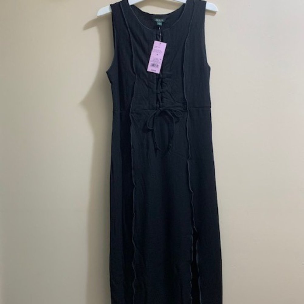 NWT Woman's M Black Dress